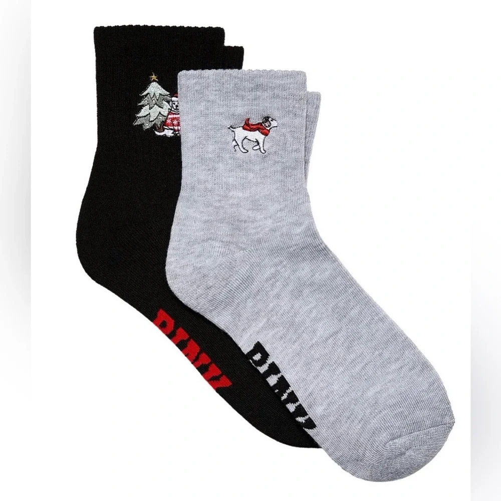 PINK Victoria's Secret “Christmastime” 2 Pack Quarter Socks- NWT